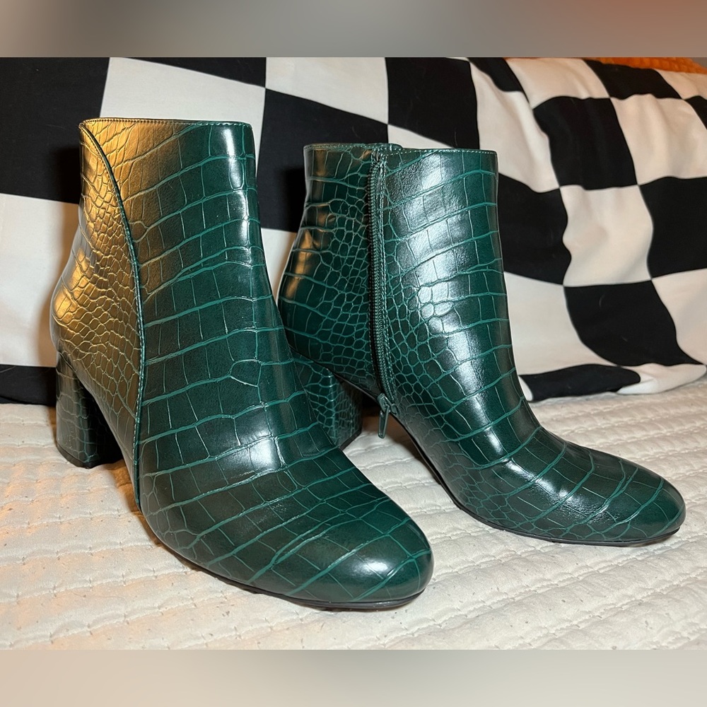I.N.C green leather heeled booties